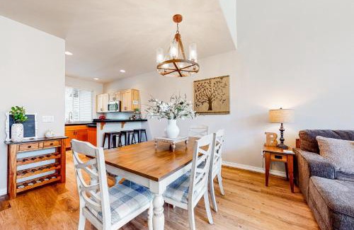 Redmond House | Highland View Eagle Crest