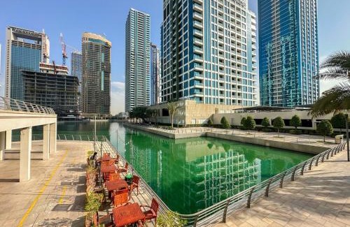 Jebel Ali Apartment | Higuest - Lake-view Studio in JLT