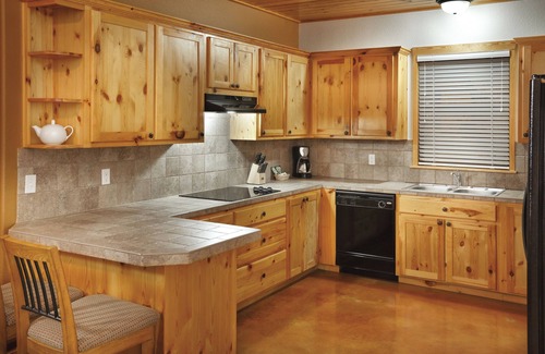 Gruene Resort | Hill Country Rustic Luxury Condo w/Resort Heated Pool & Near Gruene Hall