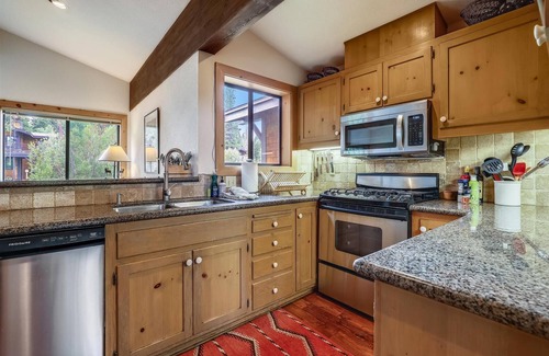 Tahoe City Condo | Hill Top Cabin like Townhouse Rocky Ridge Unit #107