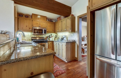 Tahoe City Condo | Hill Top Cabin like Townhouse Rocky Ridge Unit #107