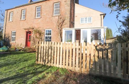 Wigton House | Hillside Hideaway