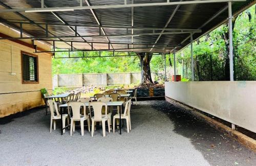 Ambavna Hotel | Hilltop Heaven Resort