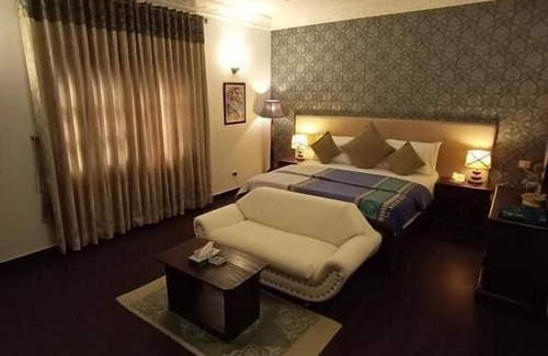 Clifton Hotel | Hilton Bayview lnn