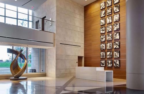 Downtown Cleveland Hotel | Hilton Cleveland Downtown