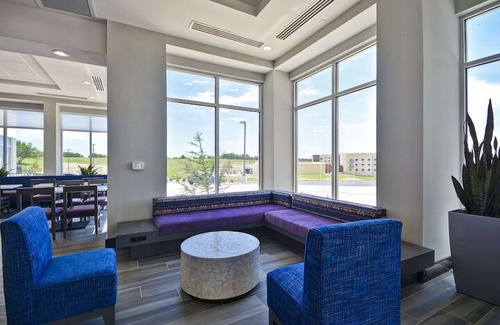 Broken Arrow Hotel | Hilton Garden Inn Tulsa-Broken Arrow