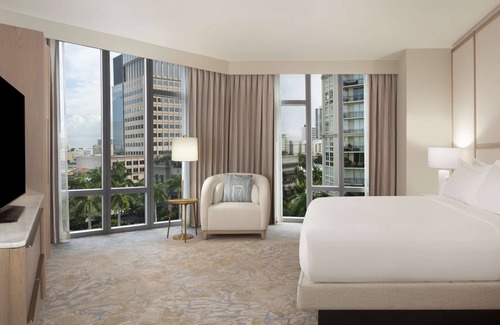 Downtown West Palm Beach Hotel | Hilton West Palm Beach