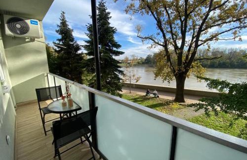 Szeged Apartment | Hip riverview Bestern