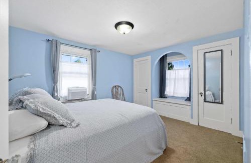 Fort Wayne Apartment | Historic 1 Bdr across from Lakeside Park