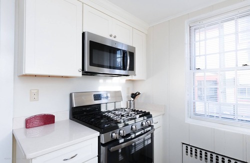 Historic Hill House | Historic 4-Bedroom Home in the Heart of Newport