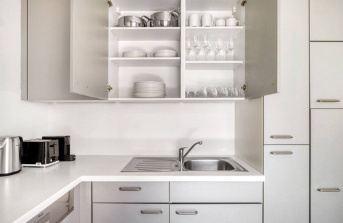 Stuwerviertel Apartment | Historic Leopoldstadt 2BR w/Elevator, nr Donau Island, by Blueground