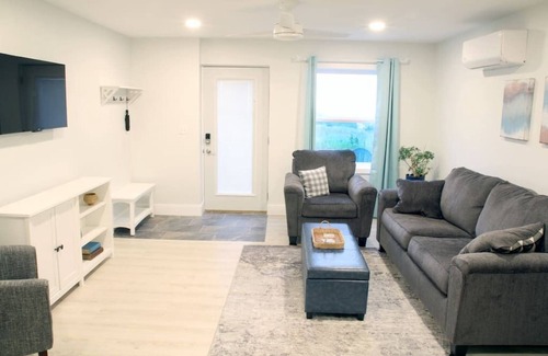 Beulah Apartment | Hobby farm with epic views!
