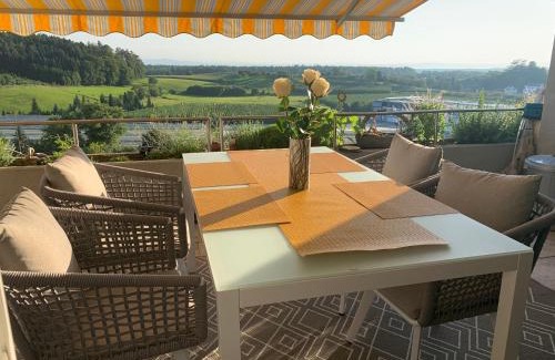 Tettnang Apartment | Hochwertige Sonneninsel mit Aussicht