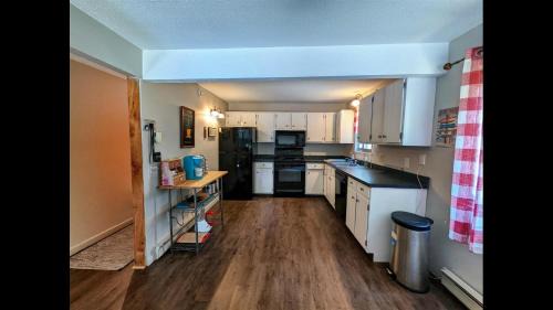Campton House | Hodgeman Condo 22-2
