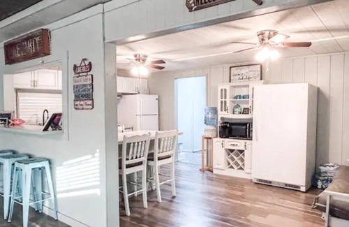 Palo Pinto County House | Hogs Bend Hideaway! Lake Front!