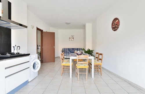 Villaputzu Apartment | Holiday Apartment Girasole with Balcony & Air Conditioning