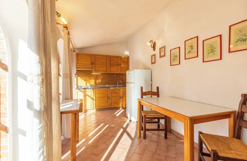 Santarello Apartment | Holiday Apartment "Canaiolo" with Shared Pool