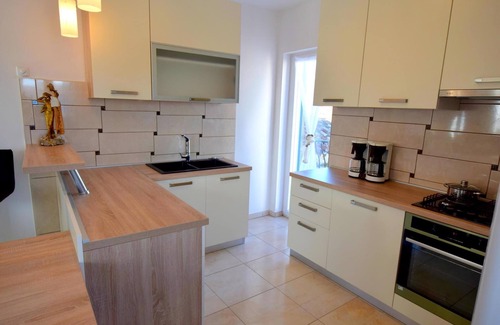 Porat Apartment | Holiday apartment with air conditioning and sea view