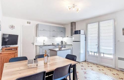 La Cotiniere House | Holiday Home La Coti by Interhome