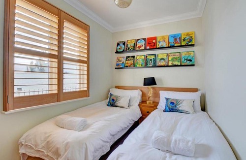 Fowey House | Holiday Home Bull Hill by Interhome
