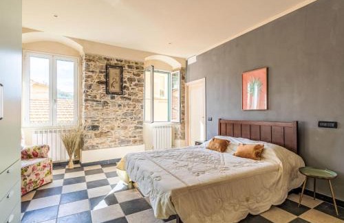 Pietrabruna House | Holiday Home Casa Alfonso e Derna by Interhome