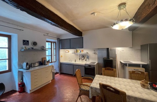 Collobrieres House | Holiday Home 'Collo' with Mountain View, Private Terrace and Wi-Fi
