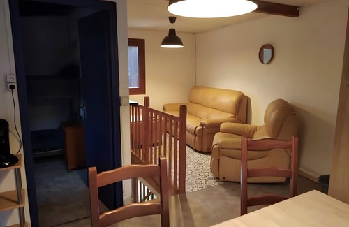 Roquefeuil House | Holiday Home 'Dans Les Pyrénées Audoises' with Mountain View, Private Terrace and Wi-Fi