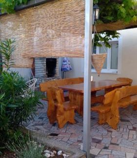 Novi Vinodolski House | Holiday Home Domi
