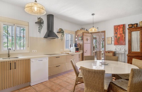 Zahora House | Holiday Home "El Rincón Del Che" with Private Pool, Garden and Wi-Fi