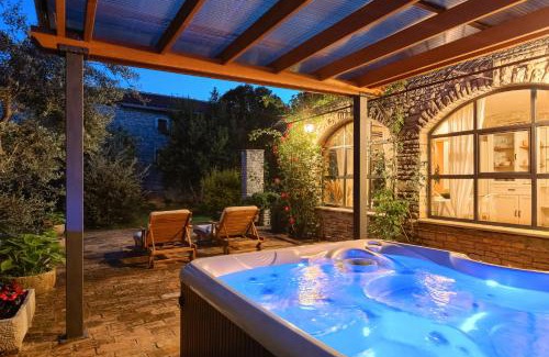 Smoljanci Villa | Holiday Home Eufemia