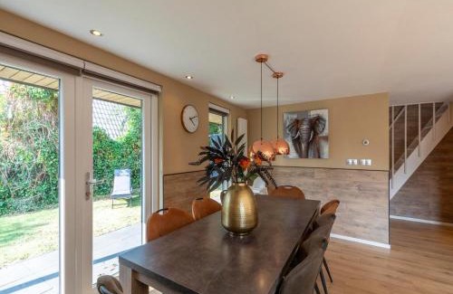 Groote Keeten House | Holiday Home Groote Keeten near Beaches