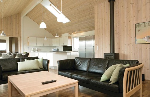 Nr. Lyngby House | Holiday home Helledievej