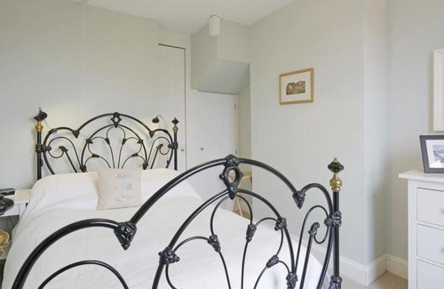 Southwold House | Holiday Home High Street 4 by Interhome