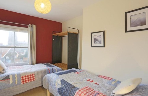 Southwold House | Holiday Home High Street 4 by Interhome