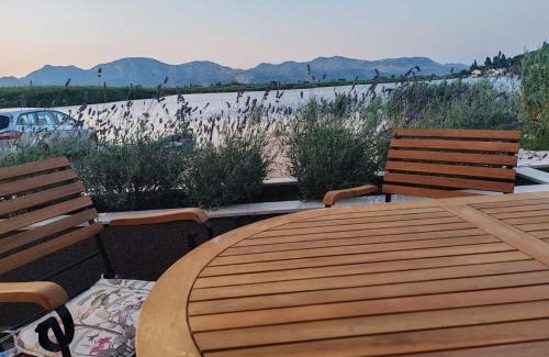 Slivno House | Holiday home Ilijaš with home gym
