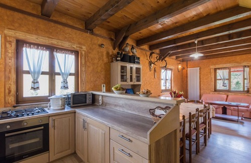 Brod Moravice House | Holiday Home in Gorski Kotar with Pool