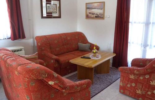 Balatonmariafurdo House | Holiday home in Balatonmariafürdo 19325