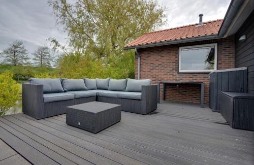 Kattendijke House | Holiday Home in Kattendijke near National Park