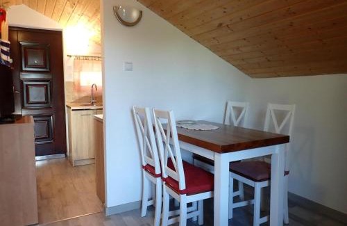 Kolczewo House | Holiday Home in Kolczewo with Lake Access