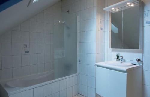Walk House | Holiday Home in Waimes with Sauna & Bubble Bath