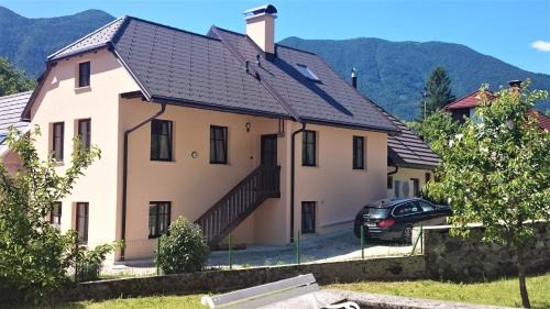 Bovec Apartment | Holiday Home Julian Alps
