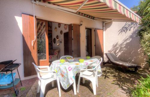Le Penon House | Holiday Home Juncades by Interhome