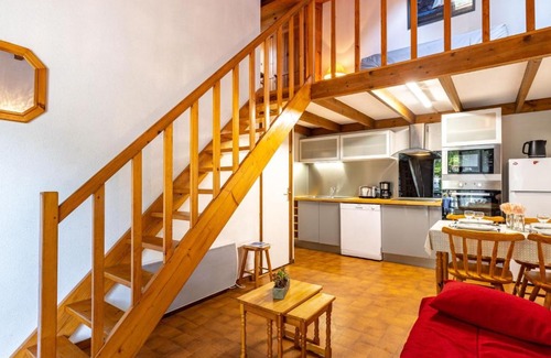 Les Mathes House | Holiday Home Les Maisons de l'Océan-1 by Interhome