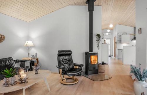 Hou House | Holiday Home Maunu - from the sea by Interhome