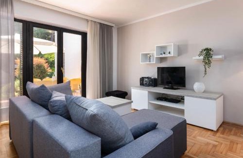 Brulo House | Holiday Home Ružić by Interhome