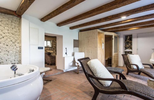 Dobrinj House | Holiday Home Storia by Interhome