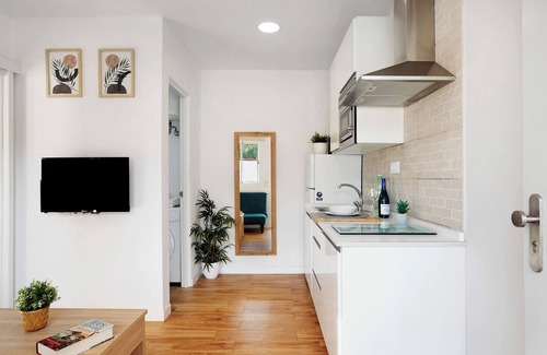 Zahora House | Holiday Home 'Zahora Qg' with Mountain View, Wi-Fi and Air Conditioning