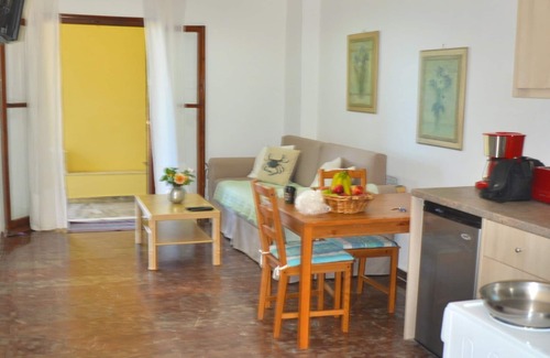 Agios Gordios Apartment | Holiday House Angelos B on Agios Gordios Beach