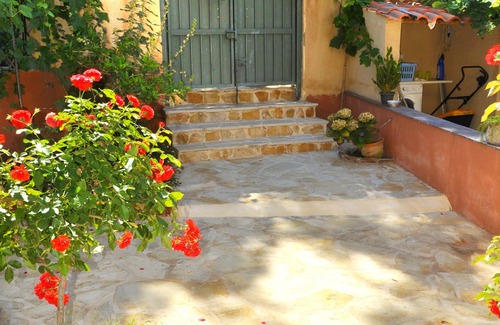 Agios Gordios Apartment | Holiday House Angelos B on Agios Gordios Beach