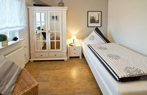 Hage House | Holiday house in a quiet location, with a private terrace and a garden